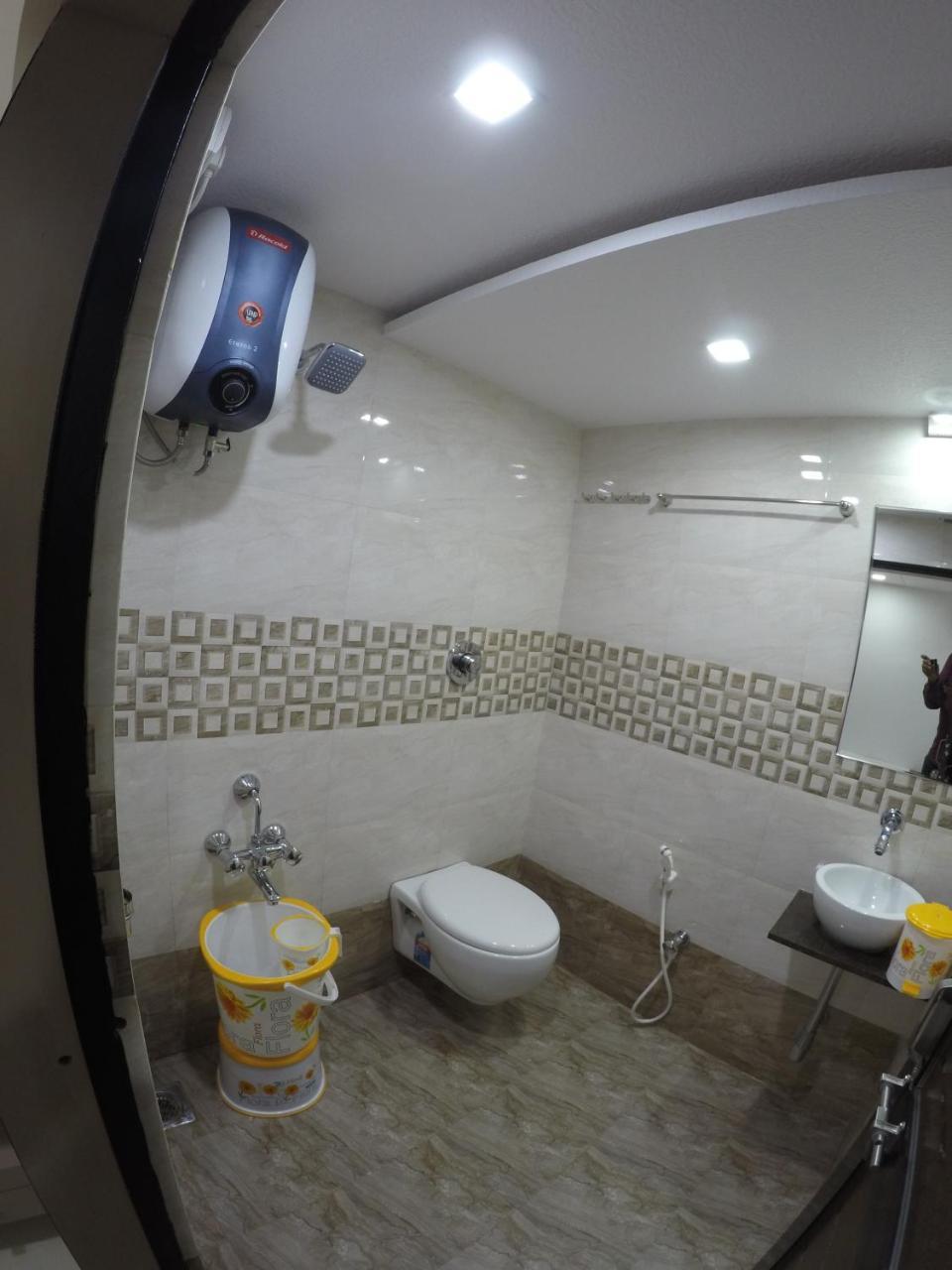 Hotel Ideal Vadodara Room photo